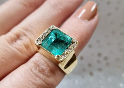 4 carat emerald in 14k yellow gold ring