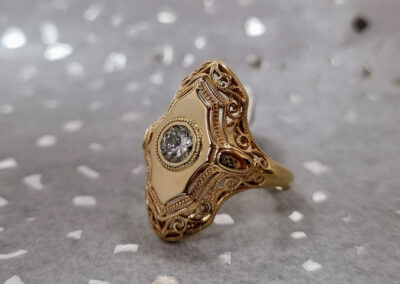 14k yellow gold ring with 0.43ct diamond
